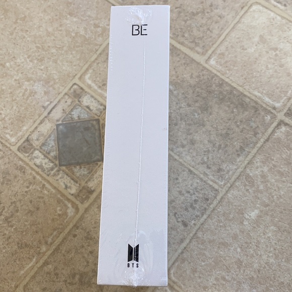 BTS BE Album Deluxe Edition - Picture 2 of 3